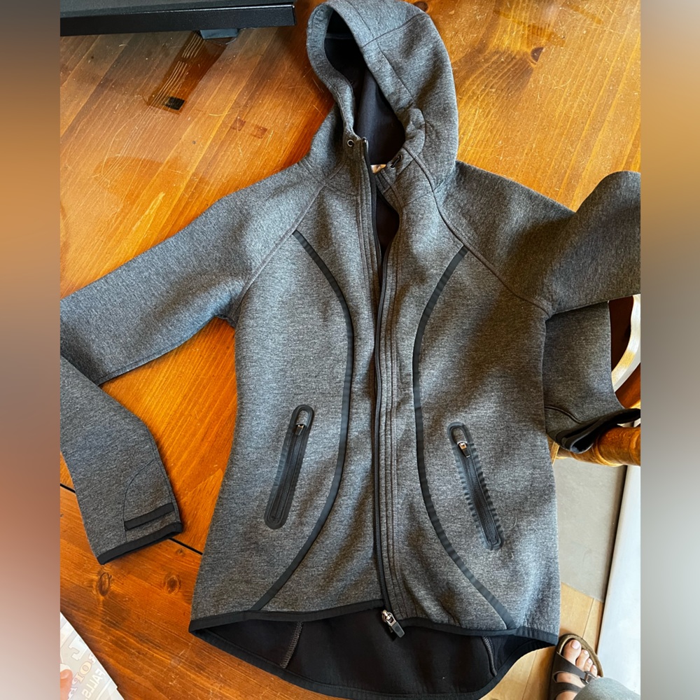Athlete zip up jacket like new
